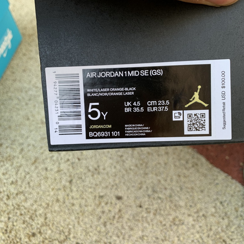 Authentic Jordan 1 Mid Shoes068