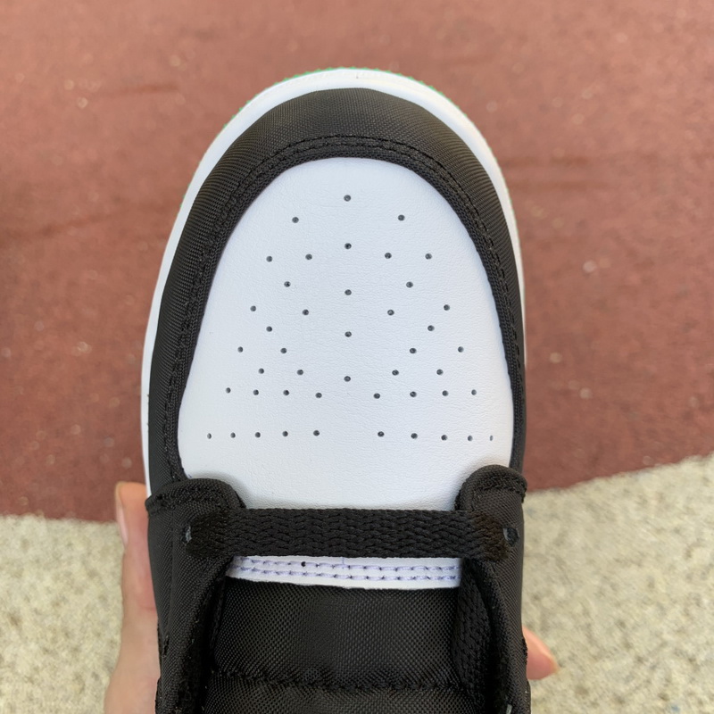 Authentic Jordan 1 Mid Shoes068