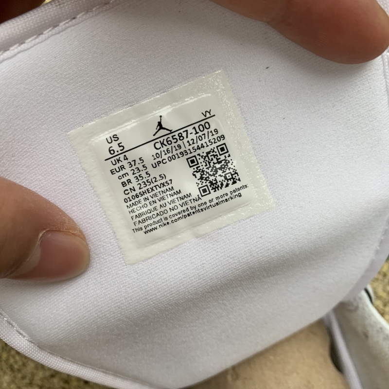 Authentic Jordan 1 Mid Shoes060