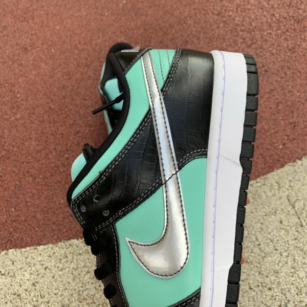 nike air cuffed joggers in black