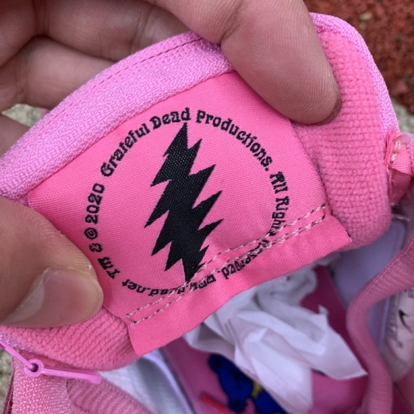 pink grateful dead dunks