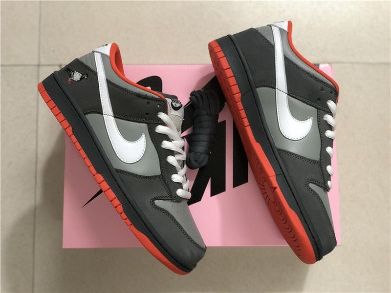 nike dunk sb low staple nyc pigeon price