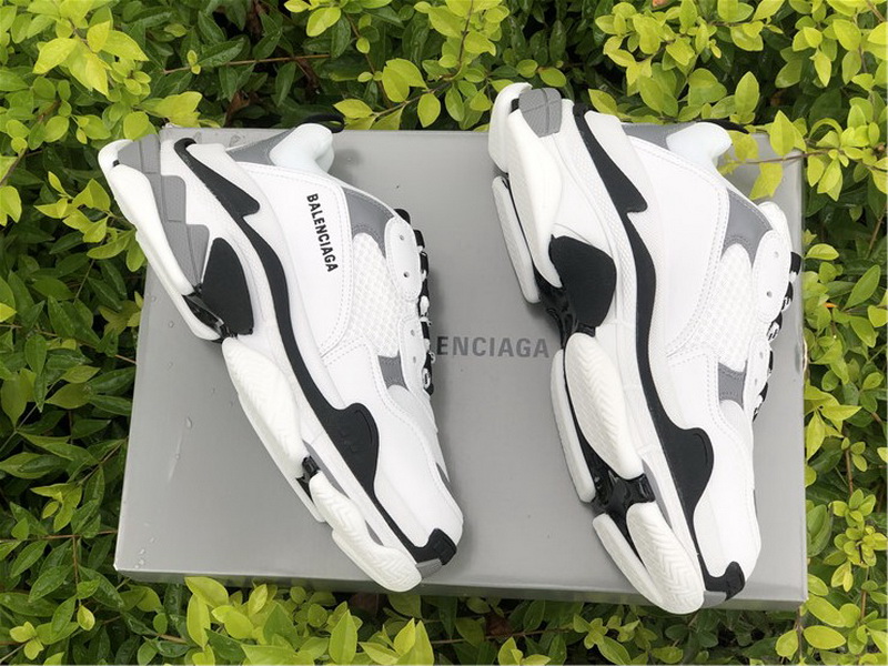 Ba*len*cia*ga triple s shoes