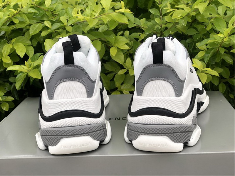 Ba*len*cia*ga triple s shoes