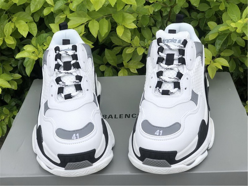 Ba*len*cia*ga triple s shoes