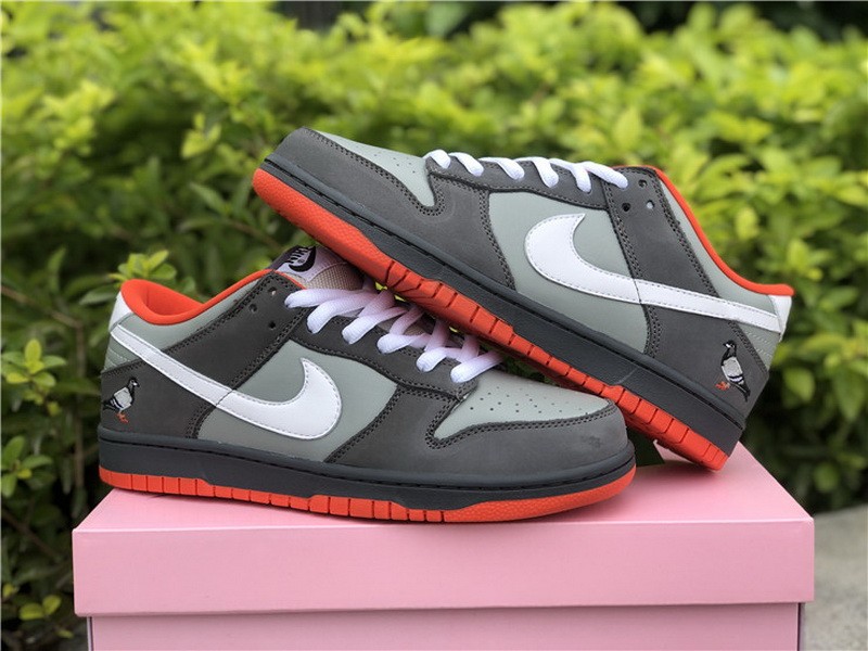 sb dunk staple