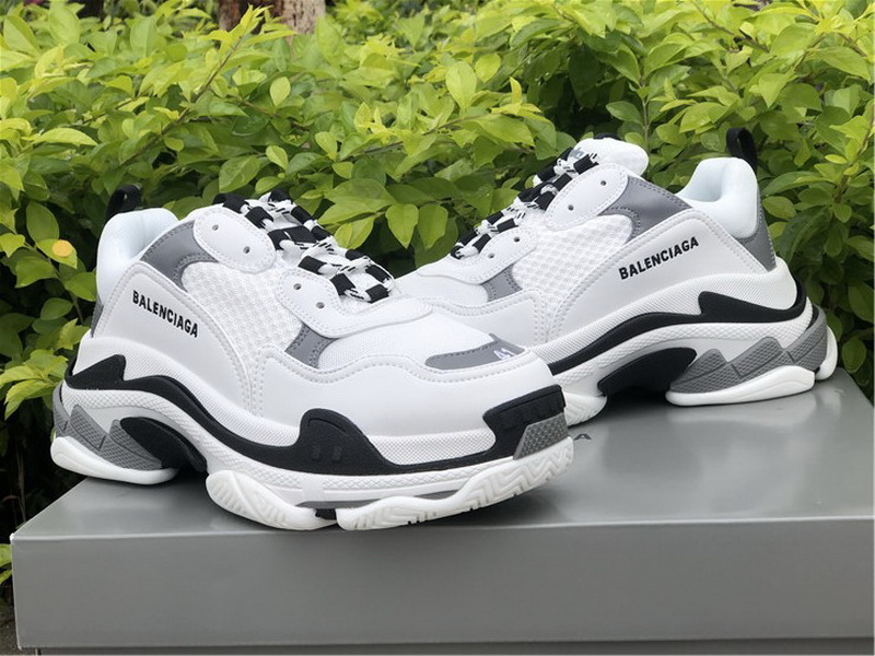 Ba*len*cia*ga triple s shoes