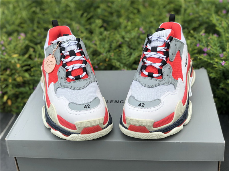 Ba*len*cia*ga triple s shoes