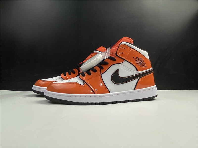 air jordan orange turf