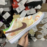 Nike Dunk SB Low Street Hawker