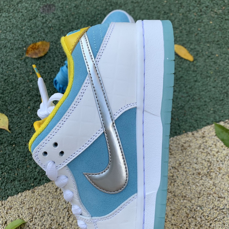 Nike SB Dunk Low FTC Lagoon Pulse