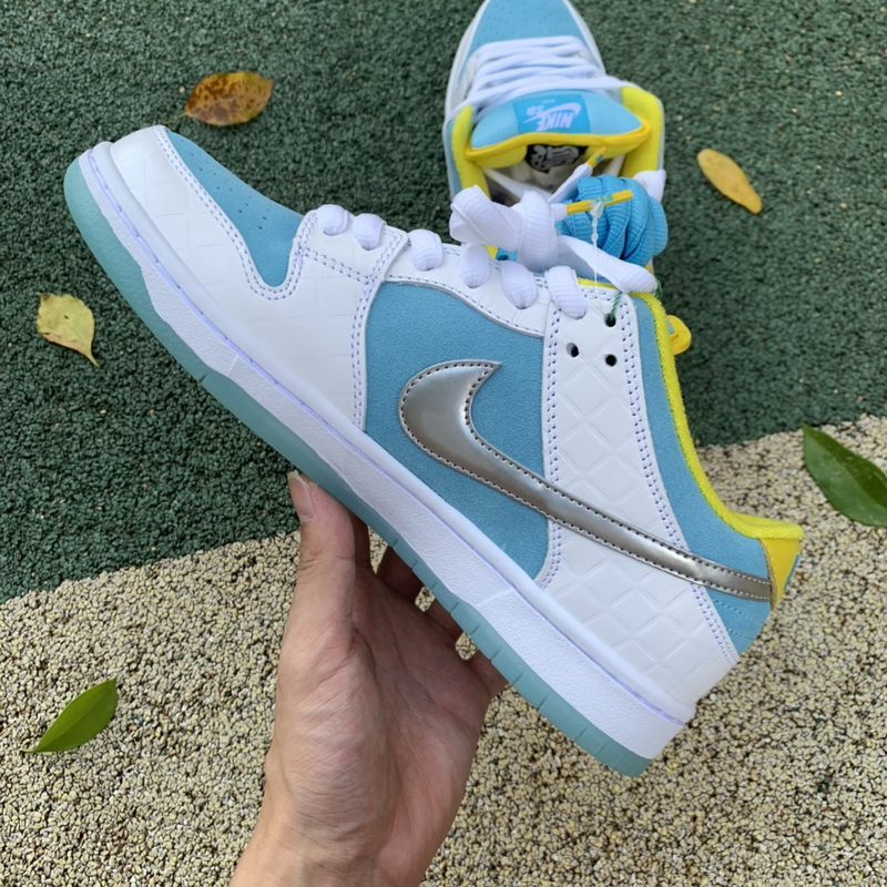 Nike SB Dunk Low FTC Lagoon Pulse