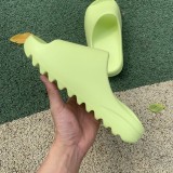 Yeezy Slide Glow Green GX6138