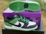 Nike SB Dunk Low “Classic Green”