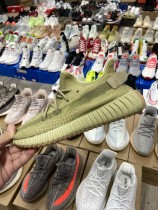 Yeezy 350v2 Boost  FY5346