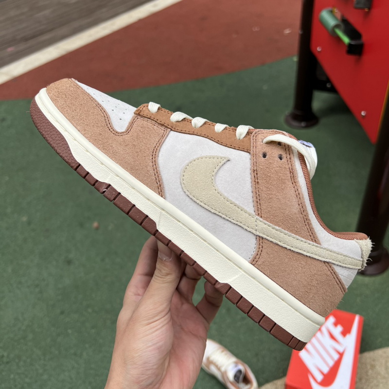 Nike Dunk Low Medium Curry