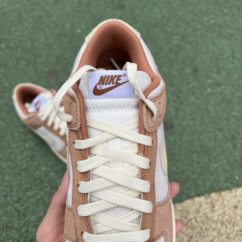 Nike Dunk Low Medium Curry