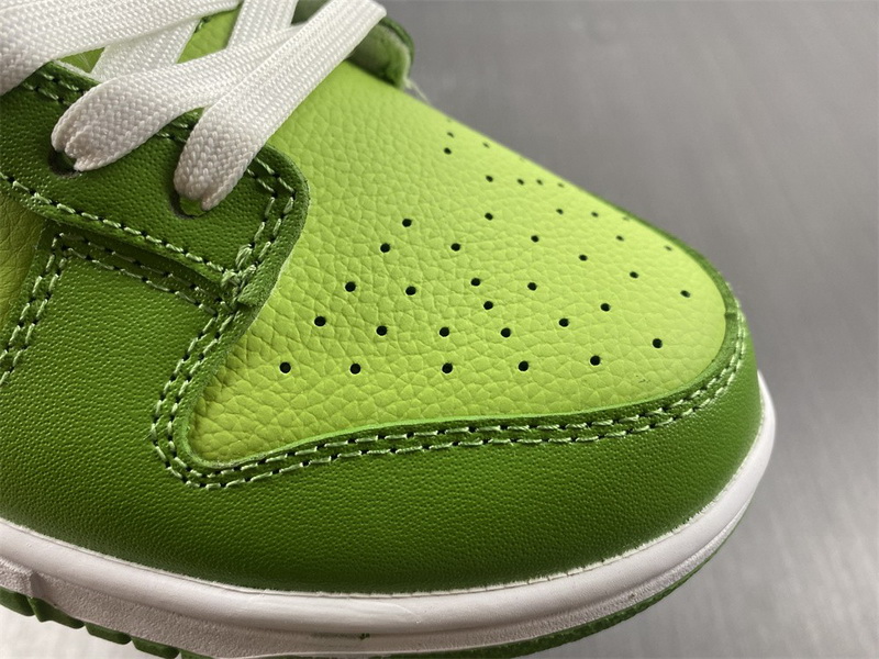 Nike Dunk Low Chlorophyll