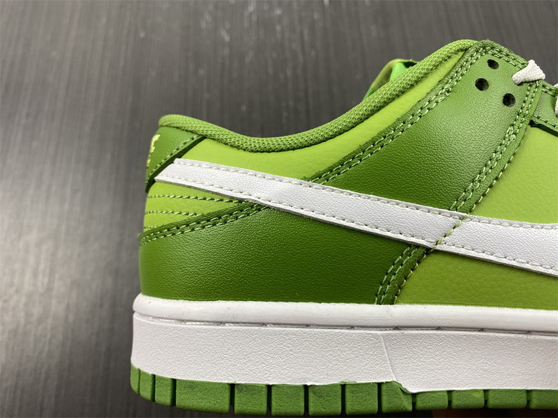 Nike Dunk Low Chlorophyll