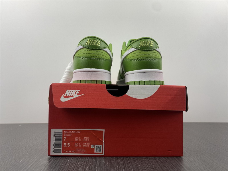 Nike Dunk Low Chlorophyll