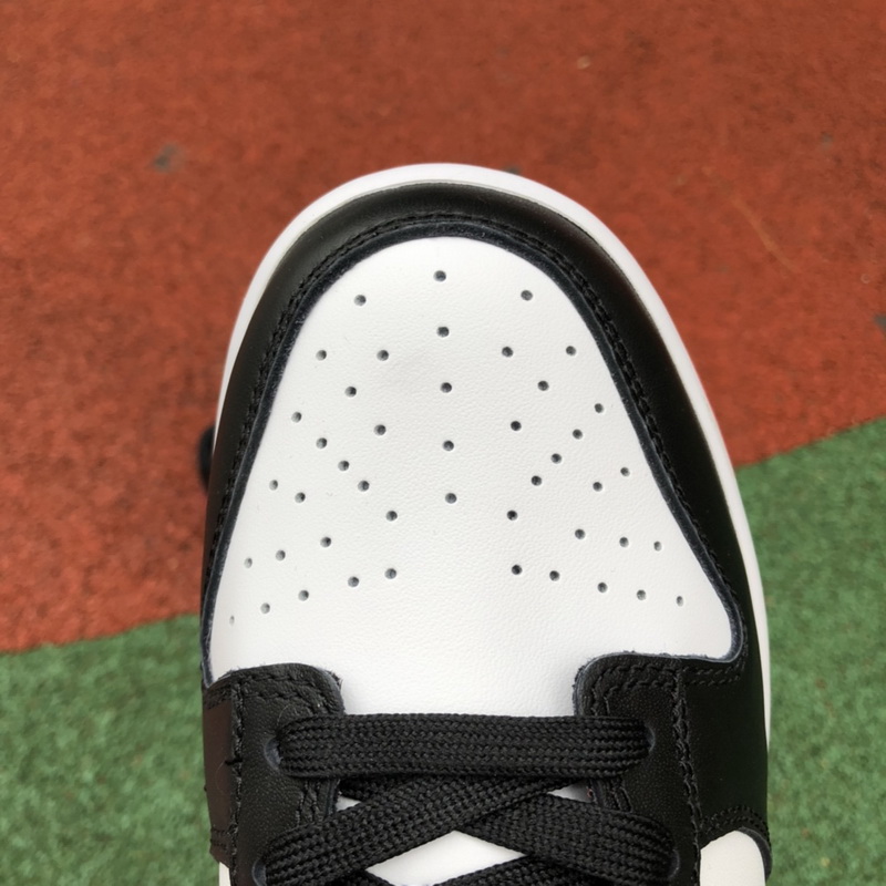 Nike SB Dunk Low Shoes