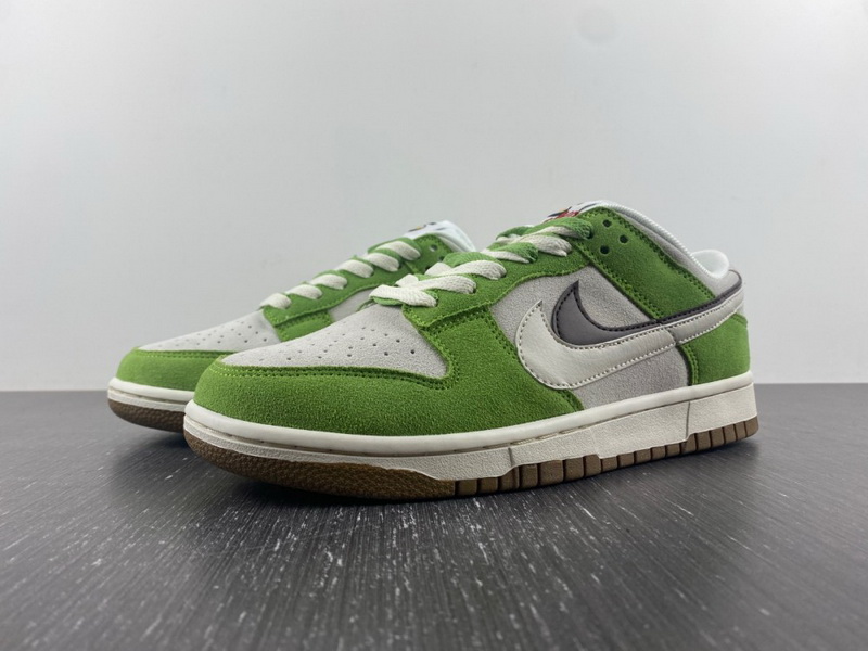 Nike SB Dunk Low Shoes