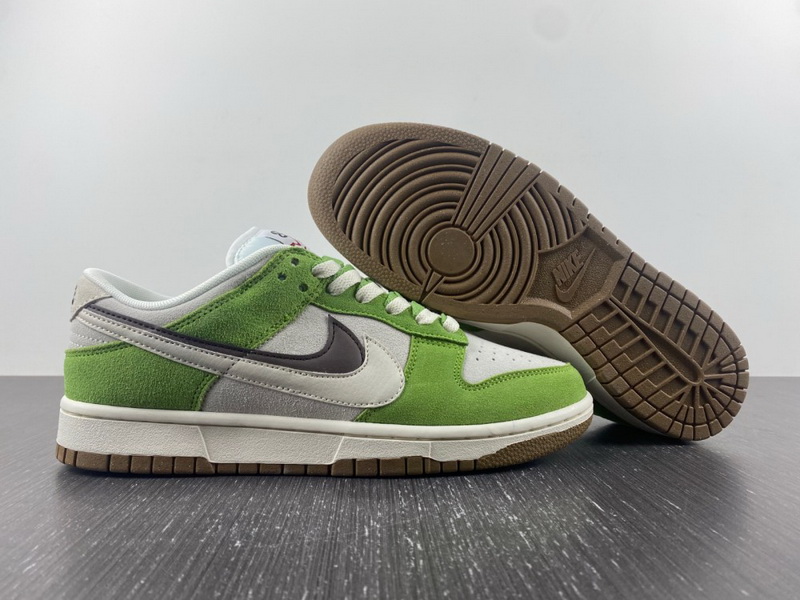 Nike SB Dunk Low Shoes