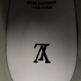  Louis Vuitton Trainer White Signature