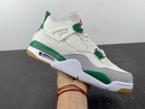  Jordan 4 Retro SB Pine Green GS