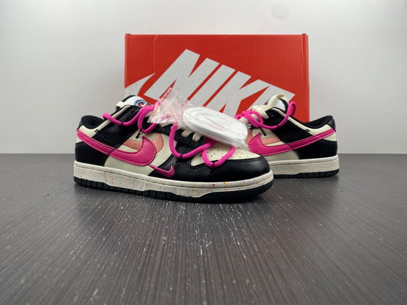 Nike Dunk SB Low Multi