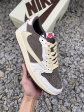 Jordan 1 Retro Low OG SP Travis Scott Reverse Mocha