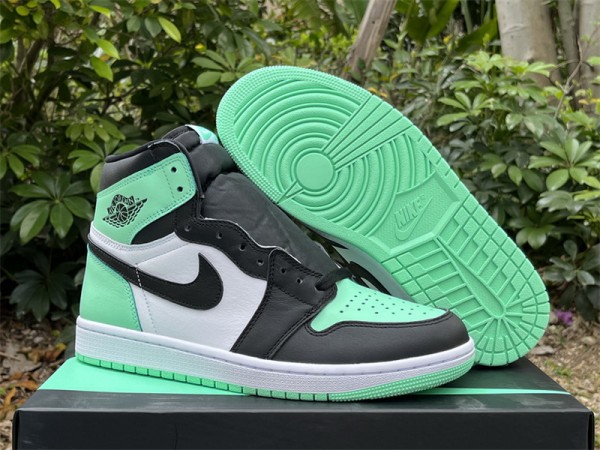 Jordan 1 Retro High OG Green Glow