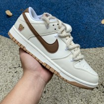 Nike SB Dunk Low Shoes
