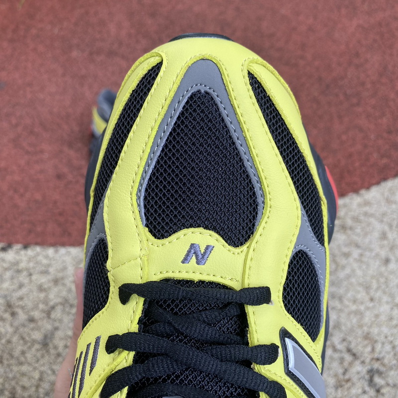 New Balance 9060 Tea Tree