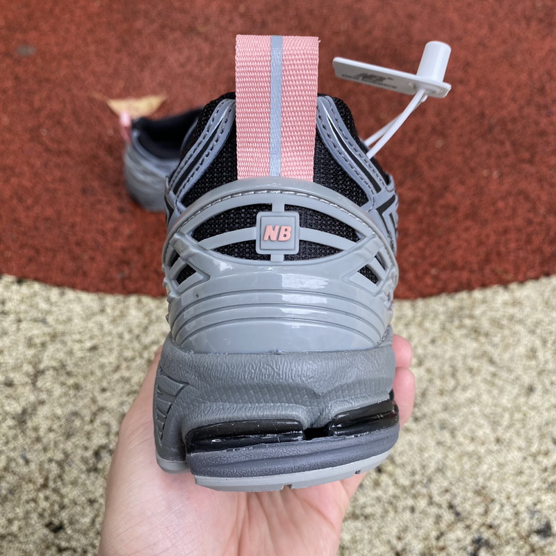 New Balance 1906R Black Pink Moon