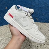 Nike Dunk Low x supreme BB8675-104