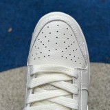 Nike Dunk Low x supreme BB8675-104