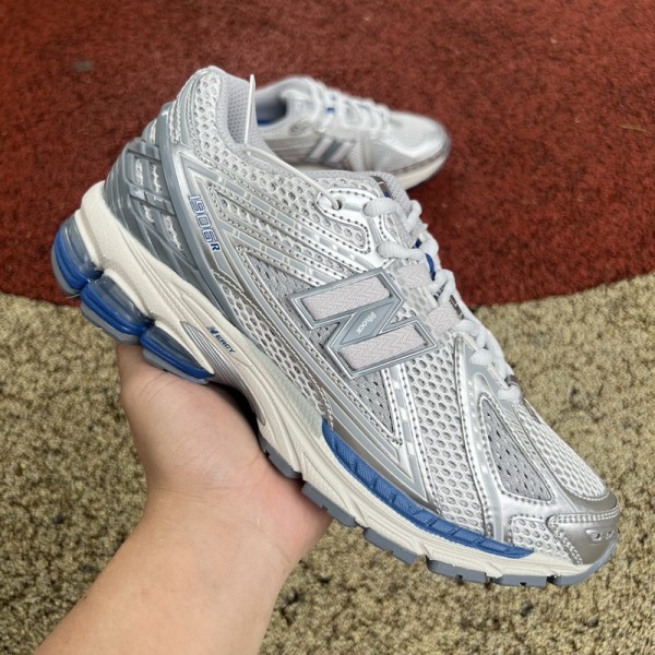 New Balance 1906R Shoes