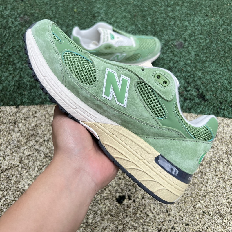 New Balance 993 MiUSA Teddy Santis Chive