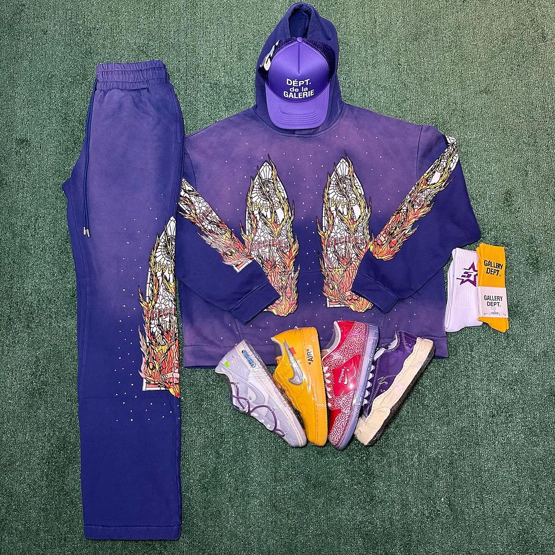 Buy shoes, pants and clothes, contact customer service