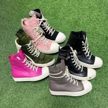 Buy shoes, pants and clothes, contact customer service