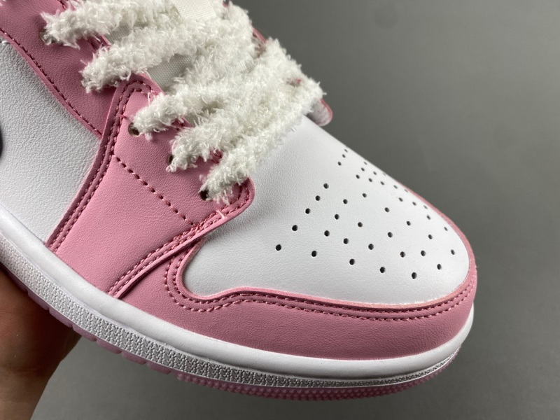 Jordan 1 Low SE Paw Print Pink Foam