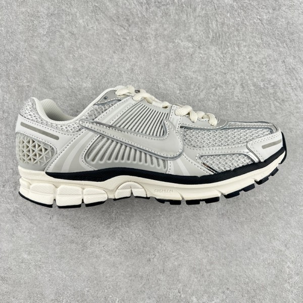  Nike Zoom Vomero 5 Photon Dust Metallic Silver 