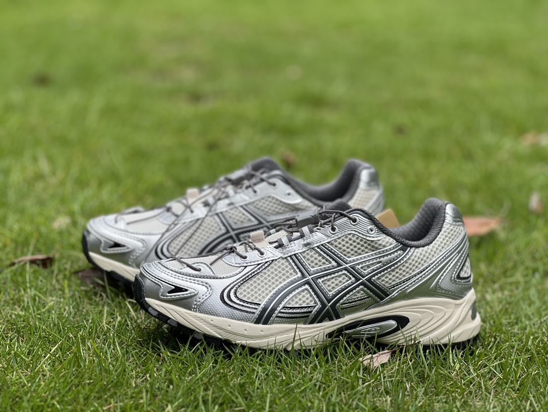 As*ic*s gel-kahana tr v4 silver white