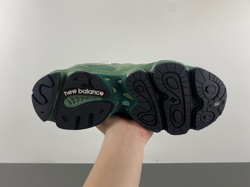 New Balance 1000 Green Grey