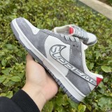 Nike Dunk Low x supreme