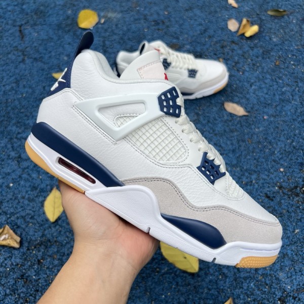 Nike SB x Air Jordan 4 “Navy”