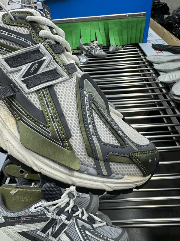 New Balance 1906A Olive Juice Sea Salt