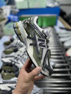 New Balance 1906A Olive Juice Sea Salt