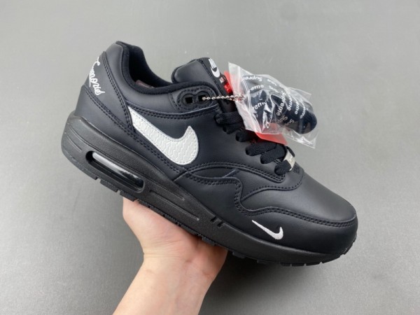 Nike Air Max 1 '87 SP Supreme Black White